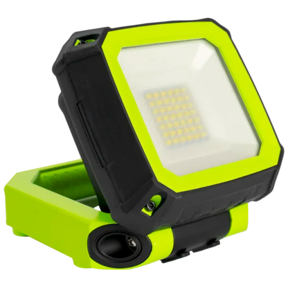 LUCECO Compact Work Light With USB Charging 750 Lumen - Green